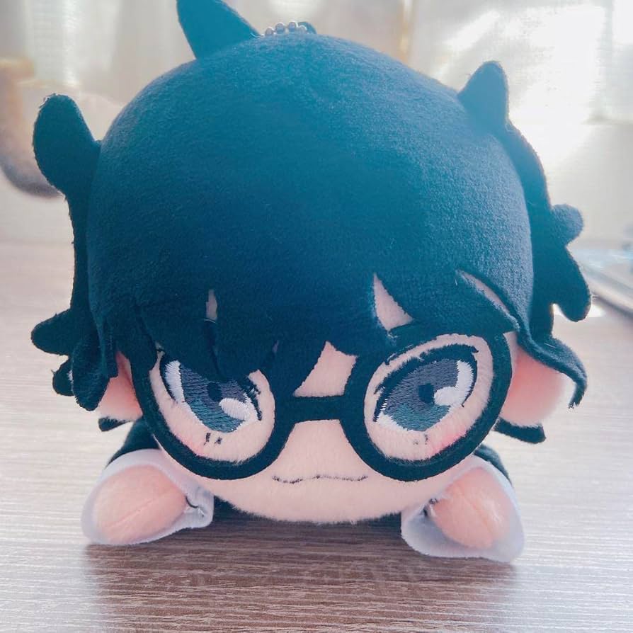 Amazon.co.jp: ペルソナ5 主人公 雨宮蓮 寝そべり ぬいぐるみ